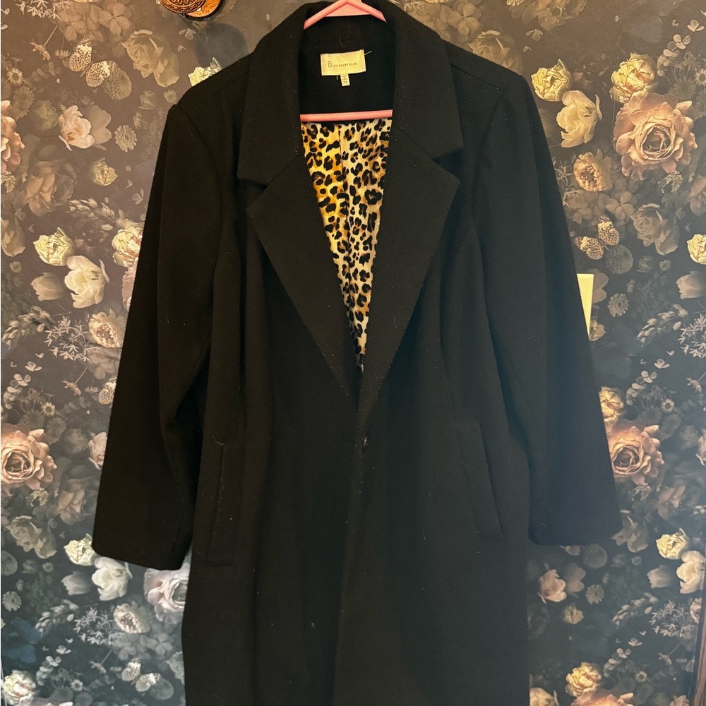 Skies Are Blue Black Trench Coat with Leopard-Print Lining